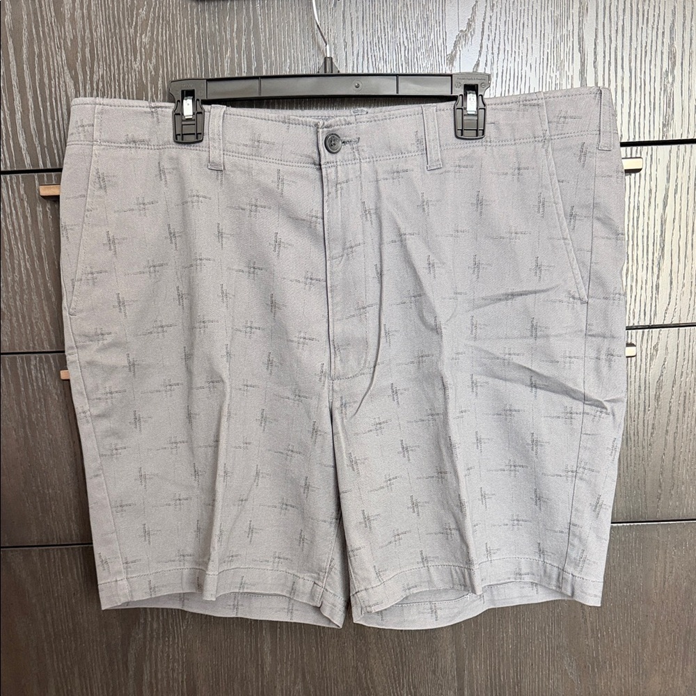 Haggar Light Gray Patterned Men's Shorts